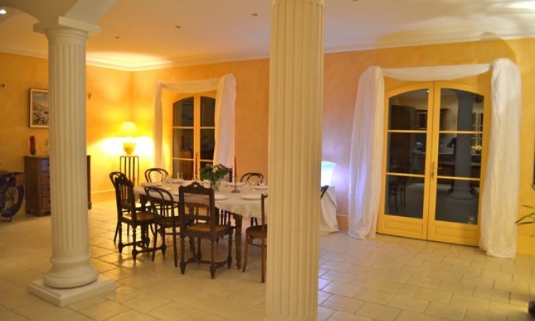 Villa style provençal sans vis-à-vis à Saint-Sulpice