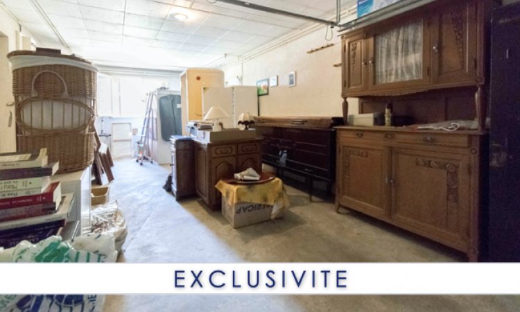 Garage de 31 m2 environ et portail électrique
