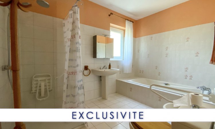  Vente maison familiale 3 chambres avec annexes à Polliat