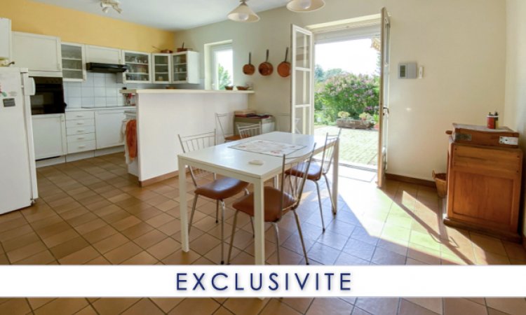  Vente maison familiale 3 chambres avec annexes à Polliat