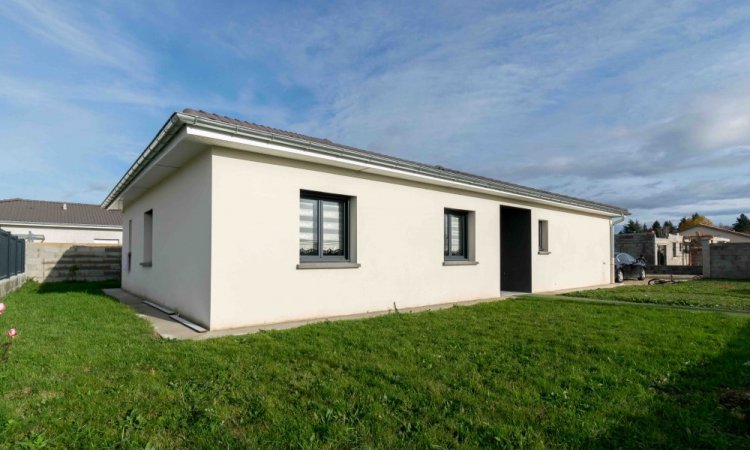 Vente maison contemporaine récente de plain-pied à Péronnas